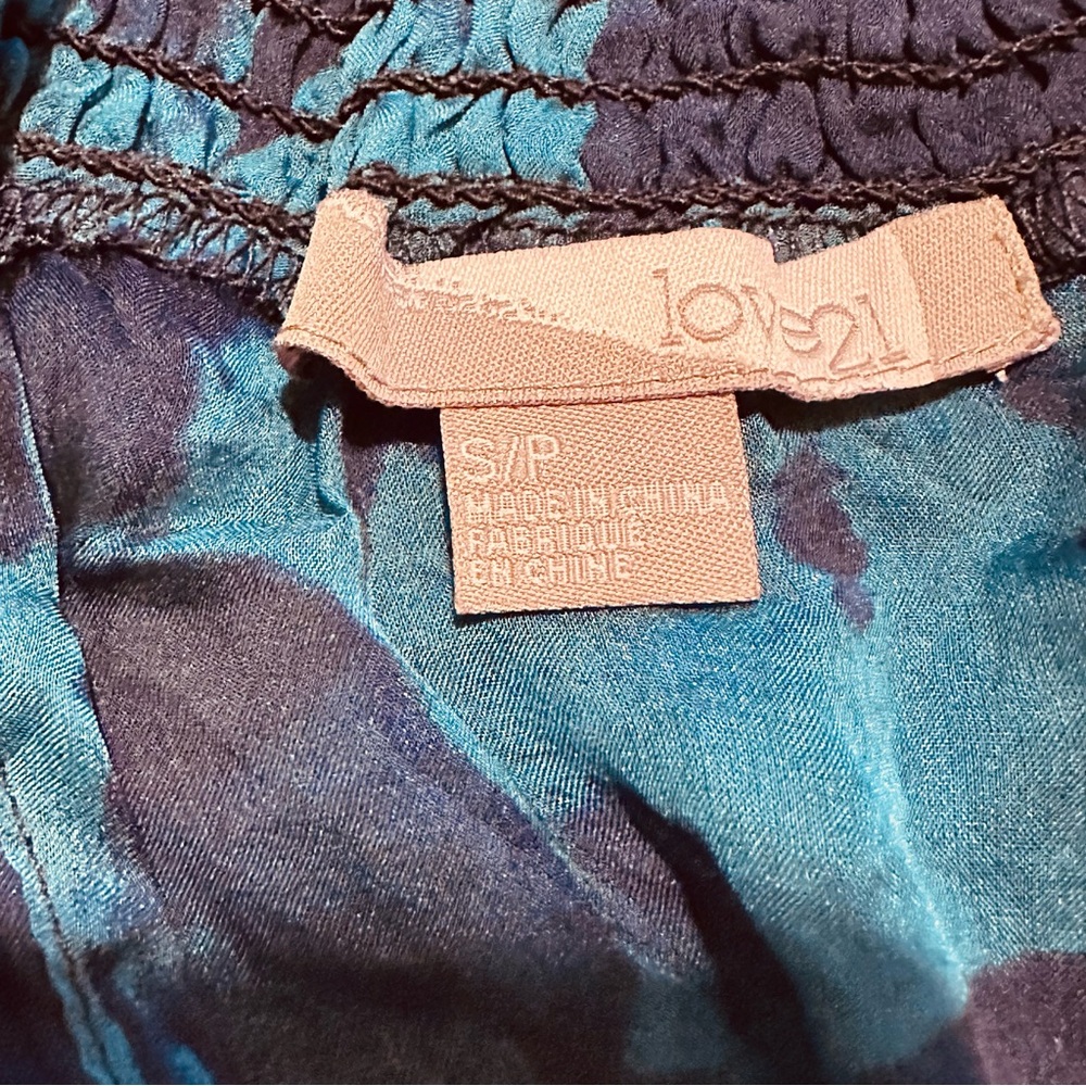 Vintage | Top | Silk Printed Top - Picture 3 of 7